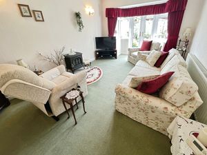 Lounge- click for photo gallery